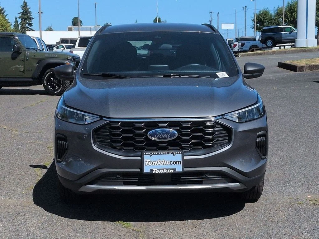 Used 2025 Gray Metallic Ford ST-Line image 8