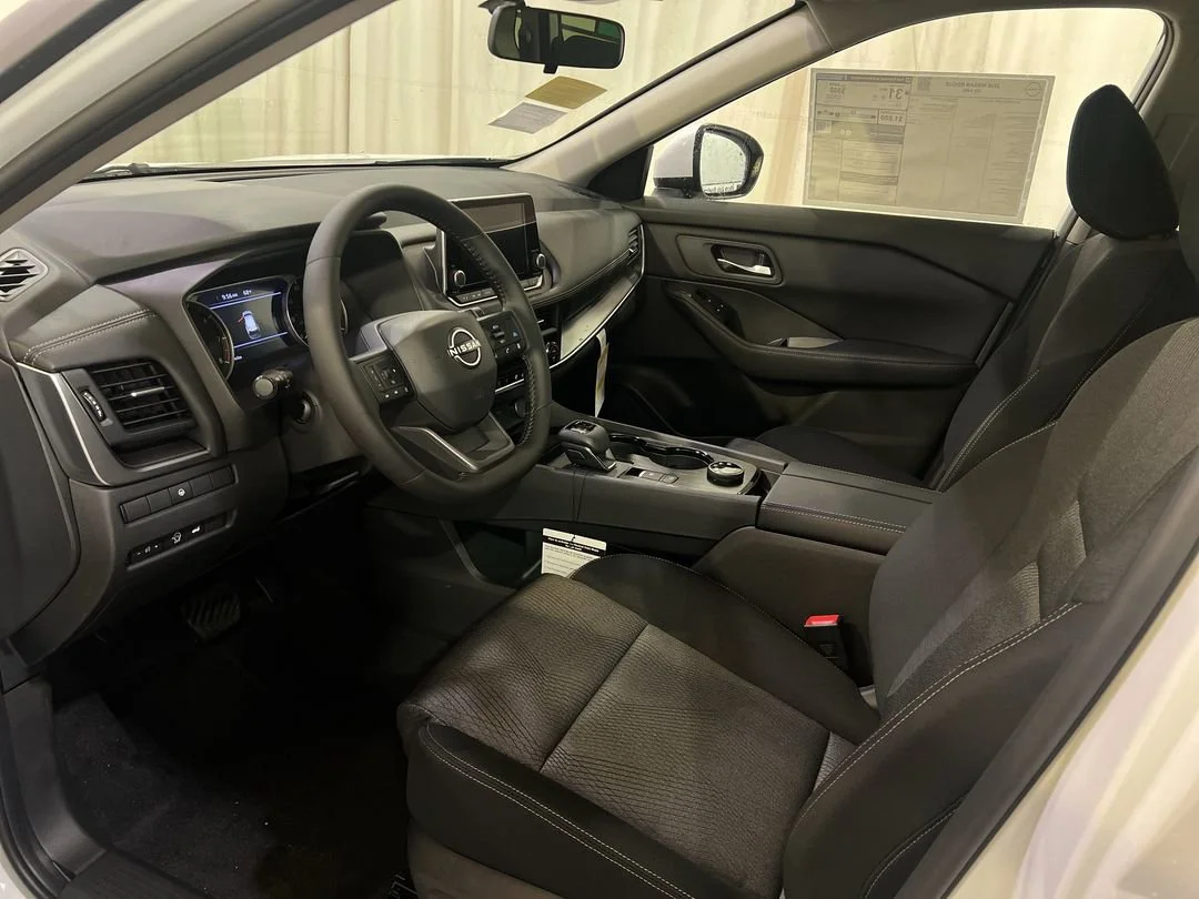 2026 Nissan Rogue SV - Photo 13