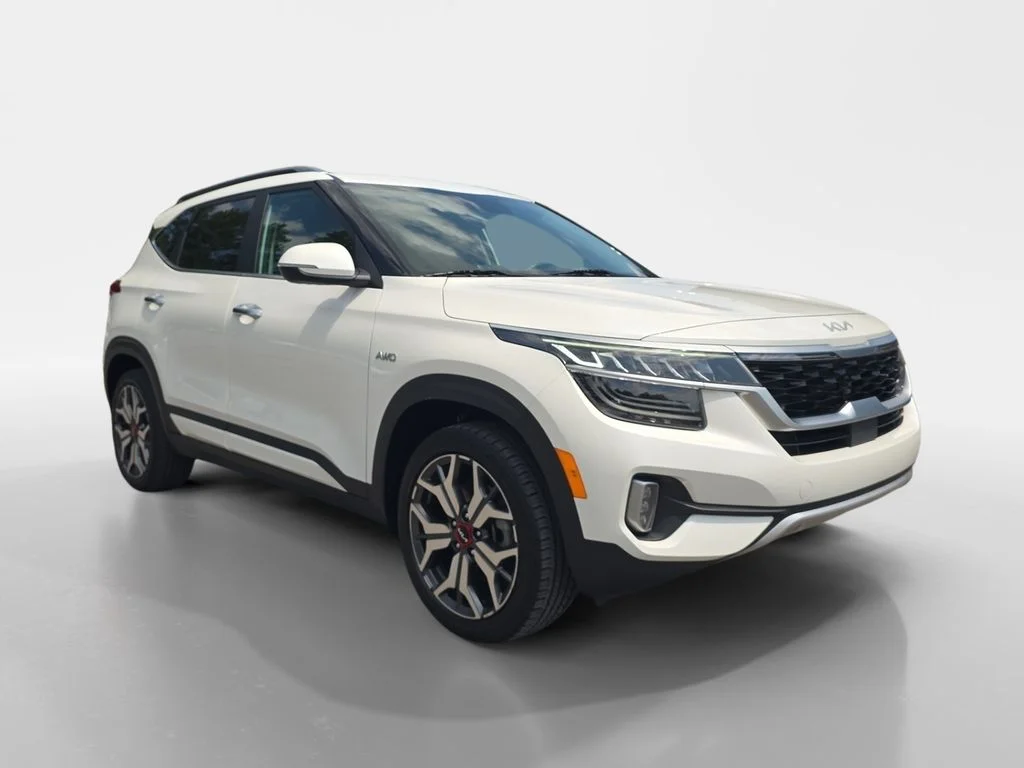 Used 2022 Snow White Pearl Kia SX image 8