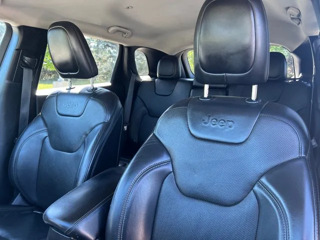 Used 2019 Gray Jeep Limited image 17