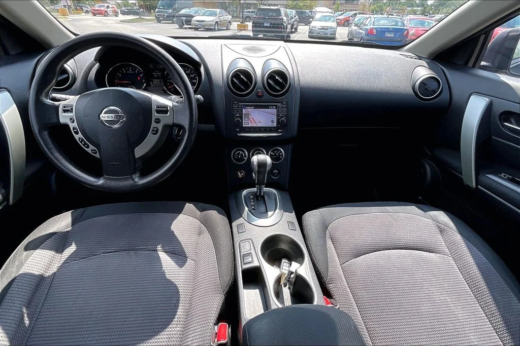 Used 2013 Black Nissan SV image 19