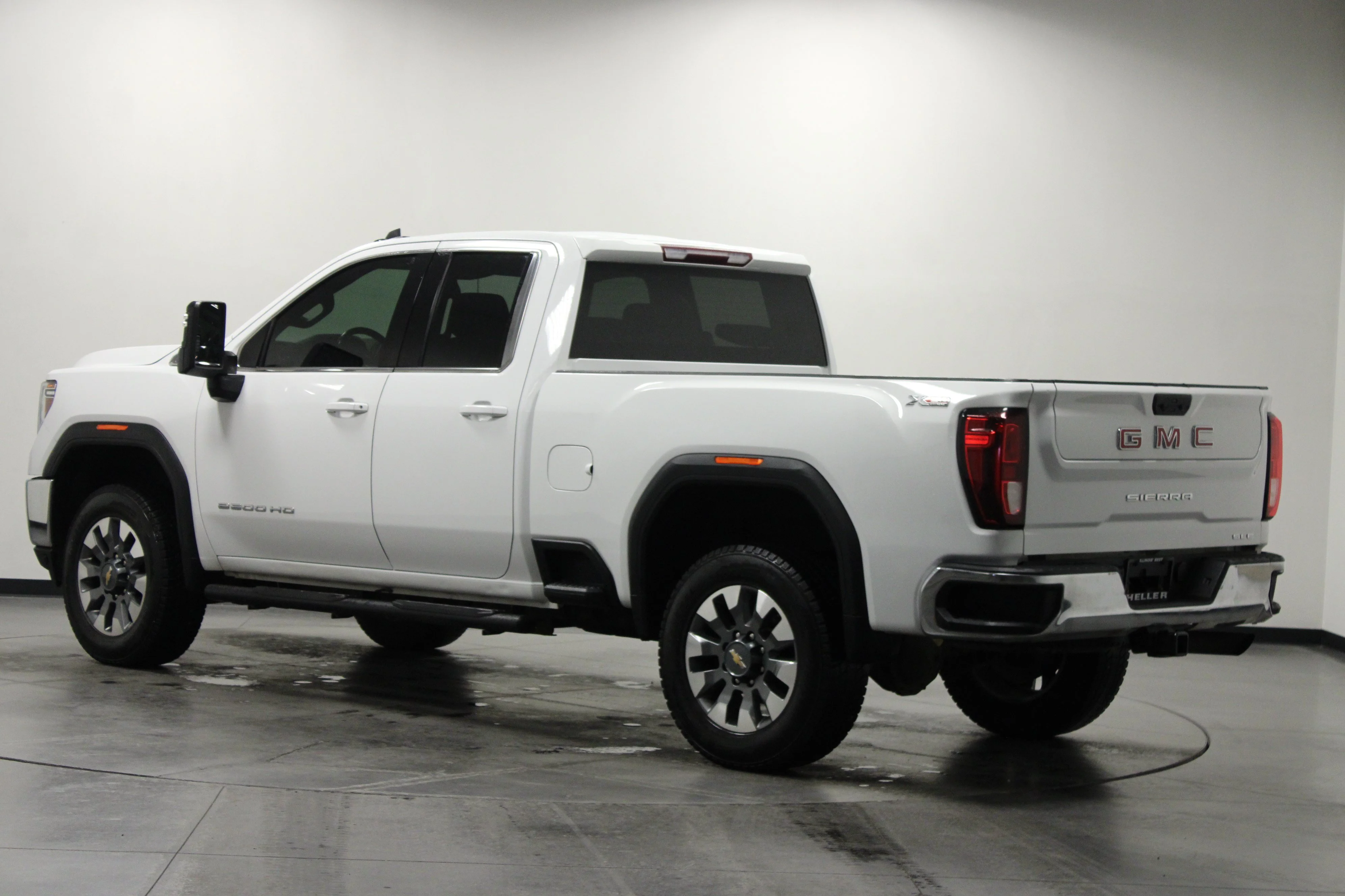 Used 2021 Summit White GMC SLE image 6