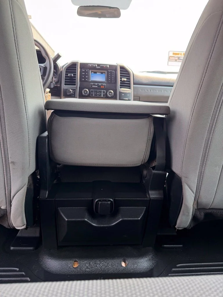 Used 2020 White Ford XL image 19