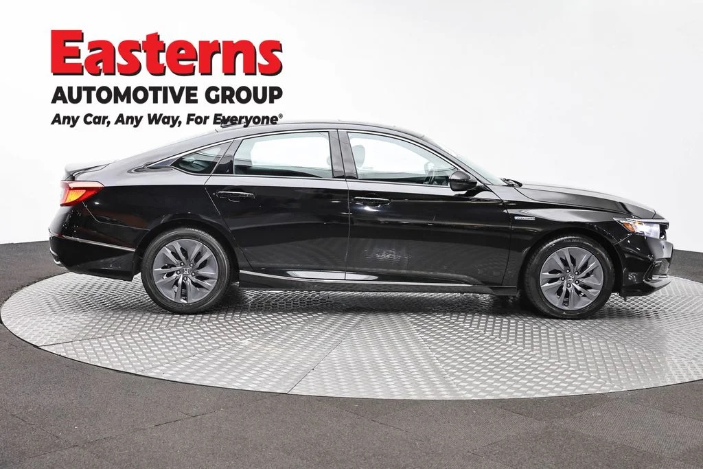 Used 2022 Black Honda EX-L image 4
