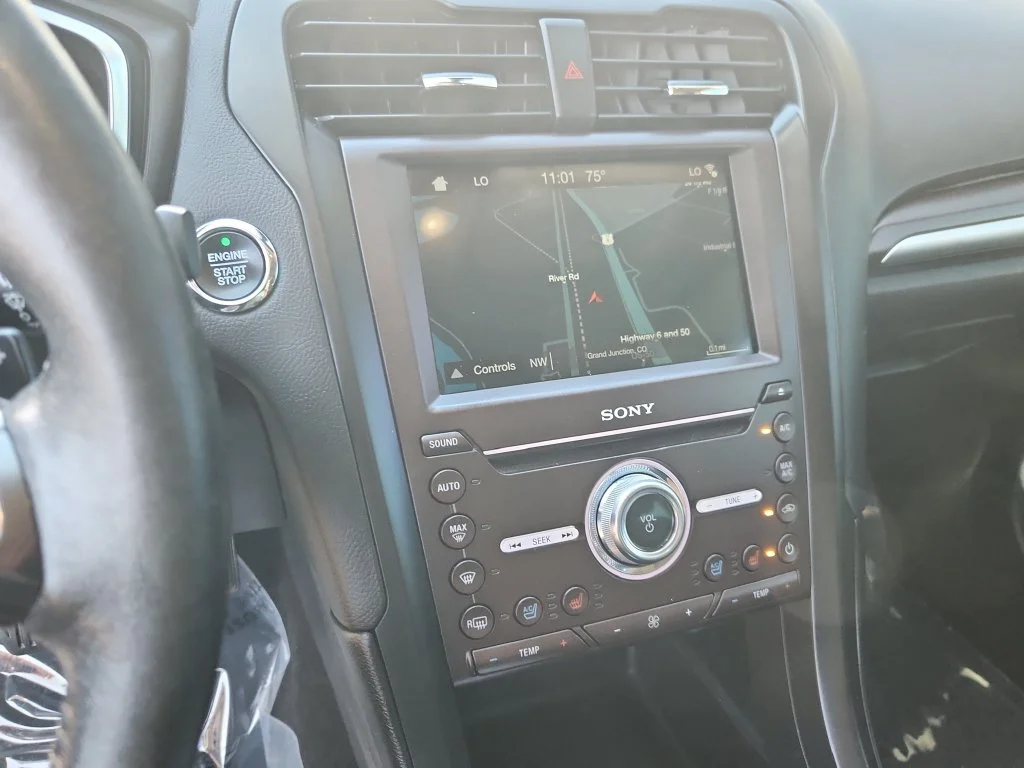 Used 2019 White Ford Titanium image 22