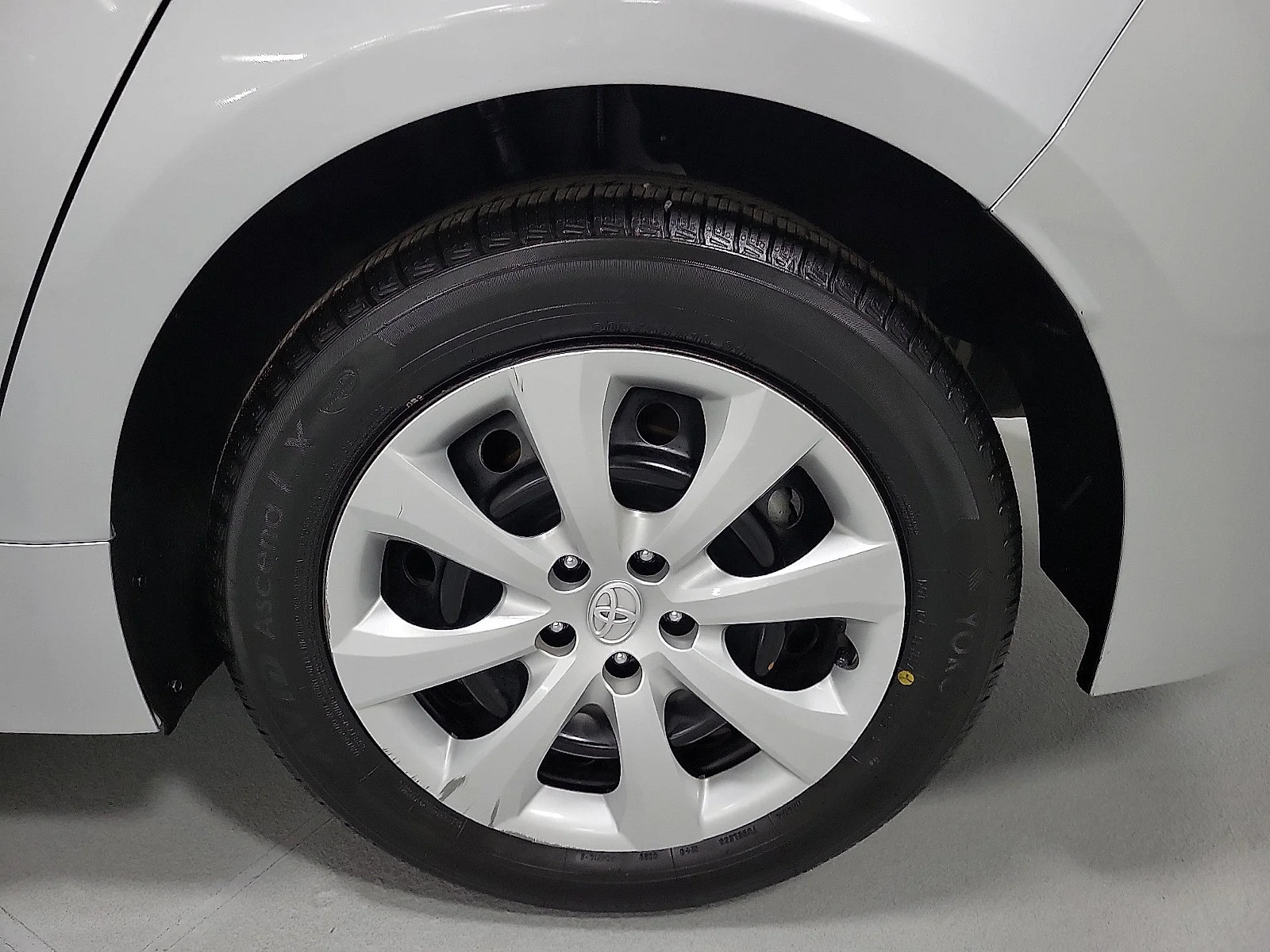 Certified Used 2025 Silver Toyota LE image 20