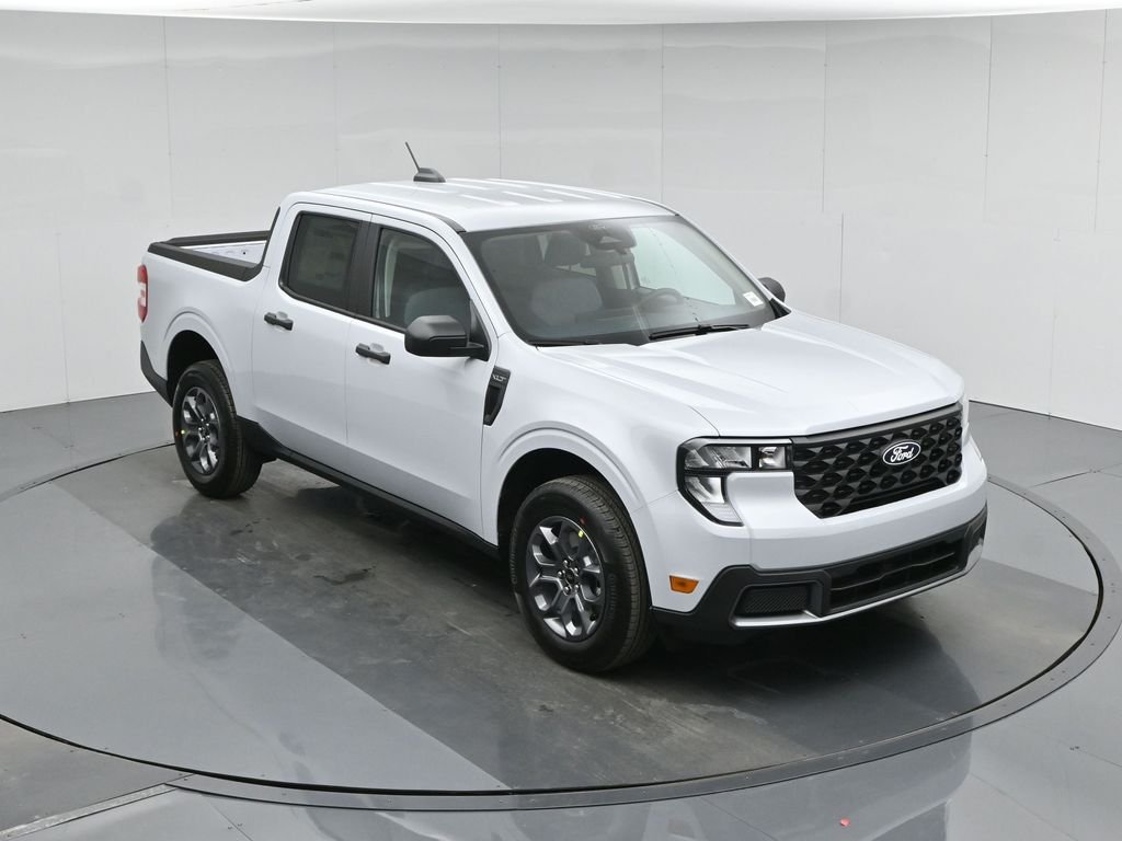 New 2026 Space White Metallic Ford XLT image 36