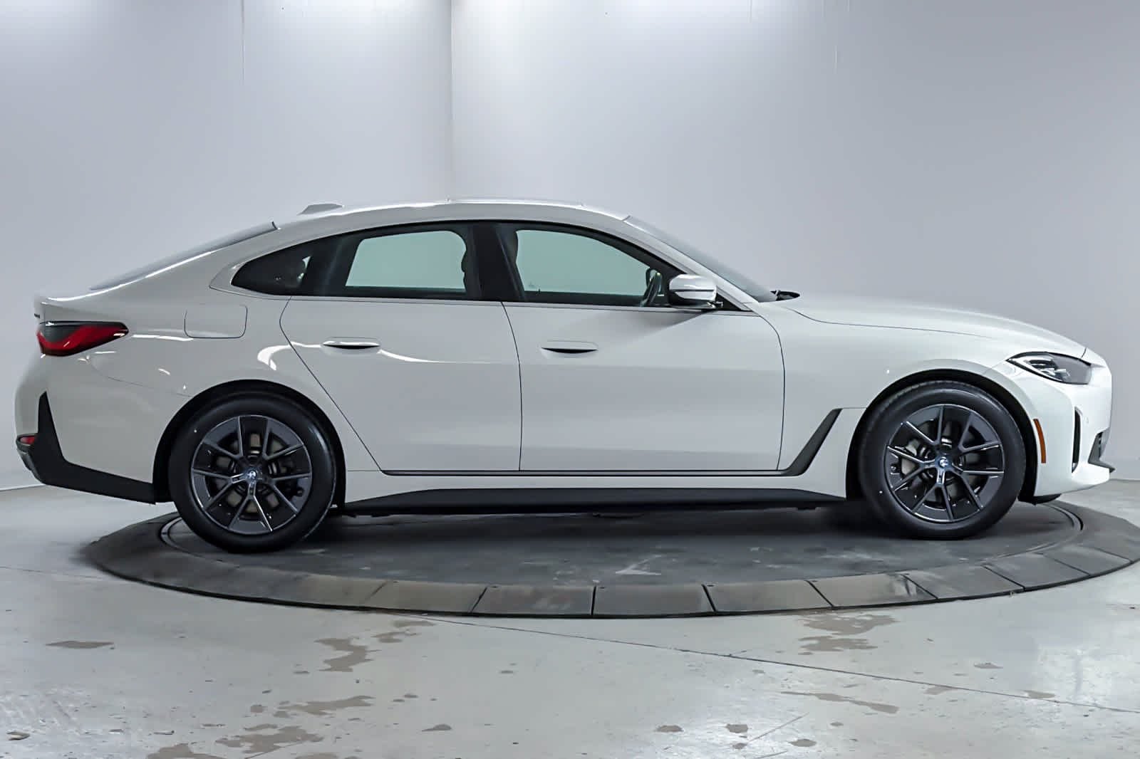 Certified Used 2024 Alpine White BMW eDrive35 image 8