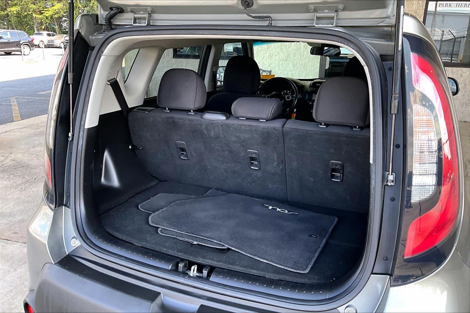 Used 2015 Titanium Gray Kia Base image 30