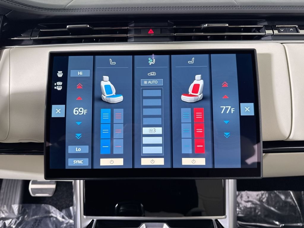 New 2026 CARP GRY PRM MT Land Rover SE image 18