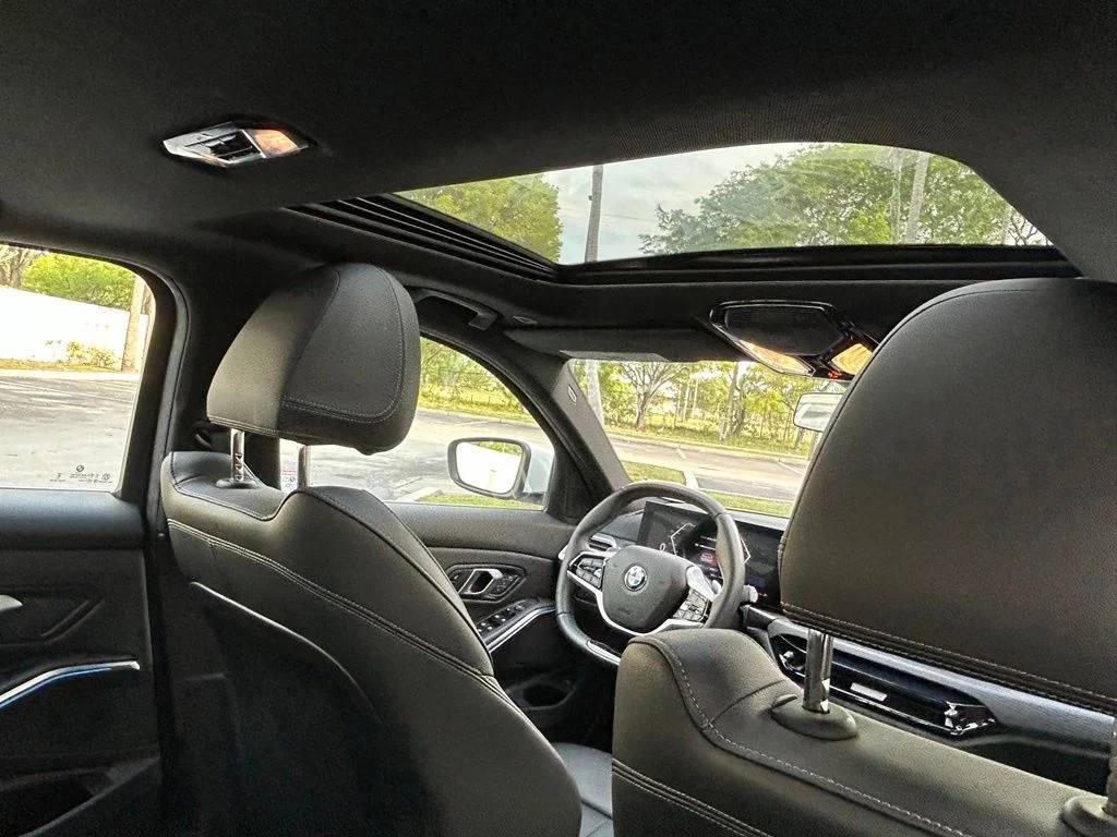 Used 2025 White BMW 330i image 34
