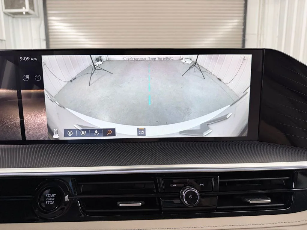 Used 2026 White INFINITI PURE image 18