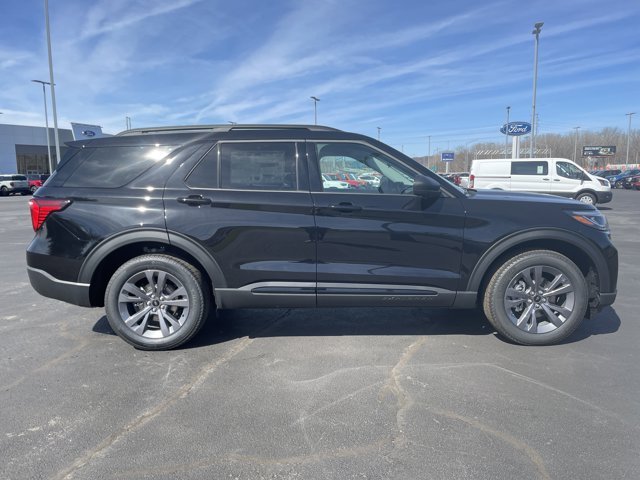 New 2026 Agate Black Metallic Ford Active image 6