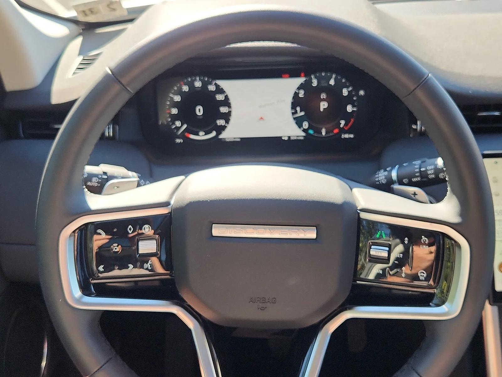 Used 2025 Silicon Silver Premium Metallic   1Bn Land Rover S image 37