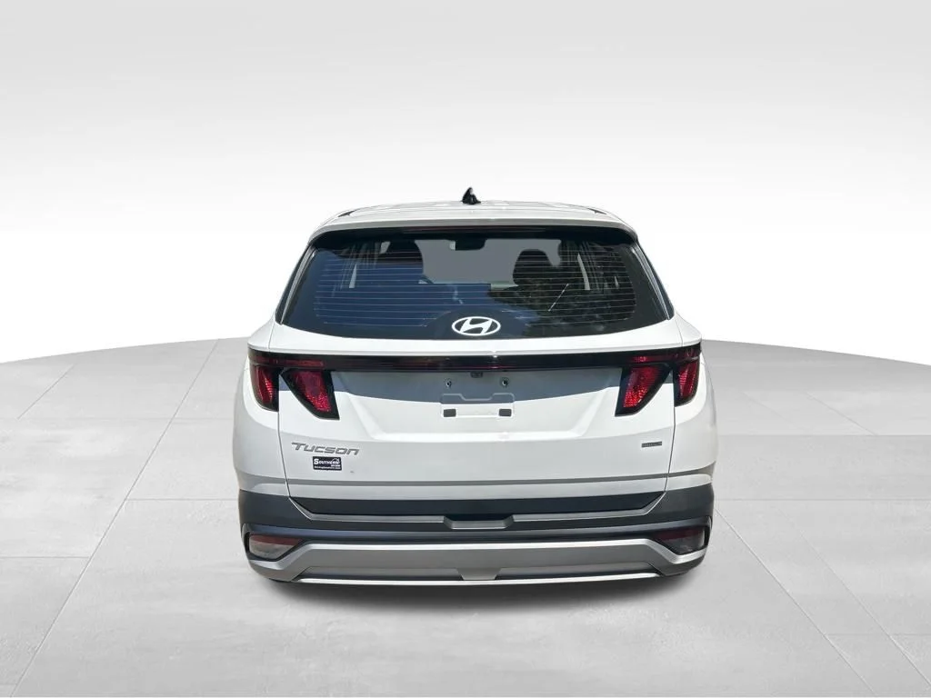 Used 2026 White Hyundai SE image 4