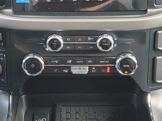 2025 Ford F-150 XLT - Photo 21