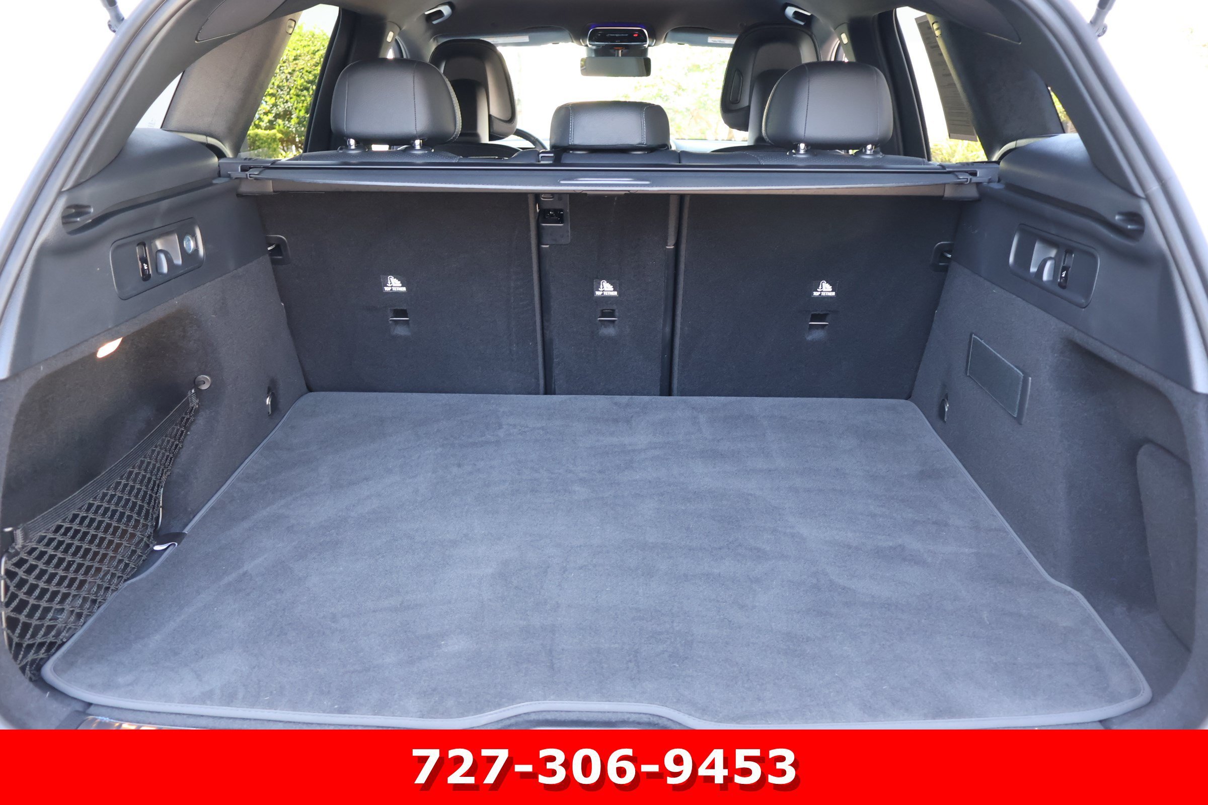 Certified Used 2025 Polar White Mercedes-Benz GLC 300 image 20