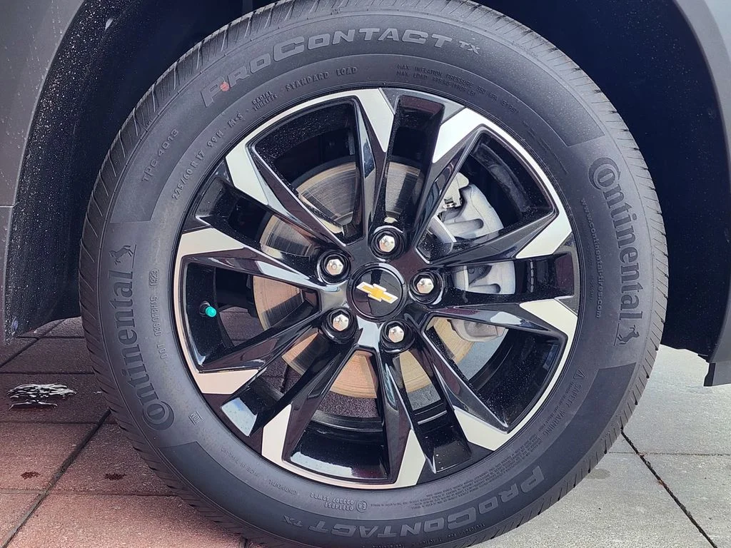 Used 2023 Red Chevrolet LT image 29