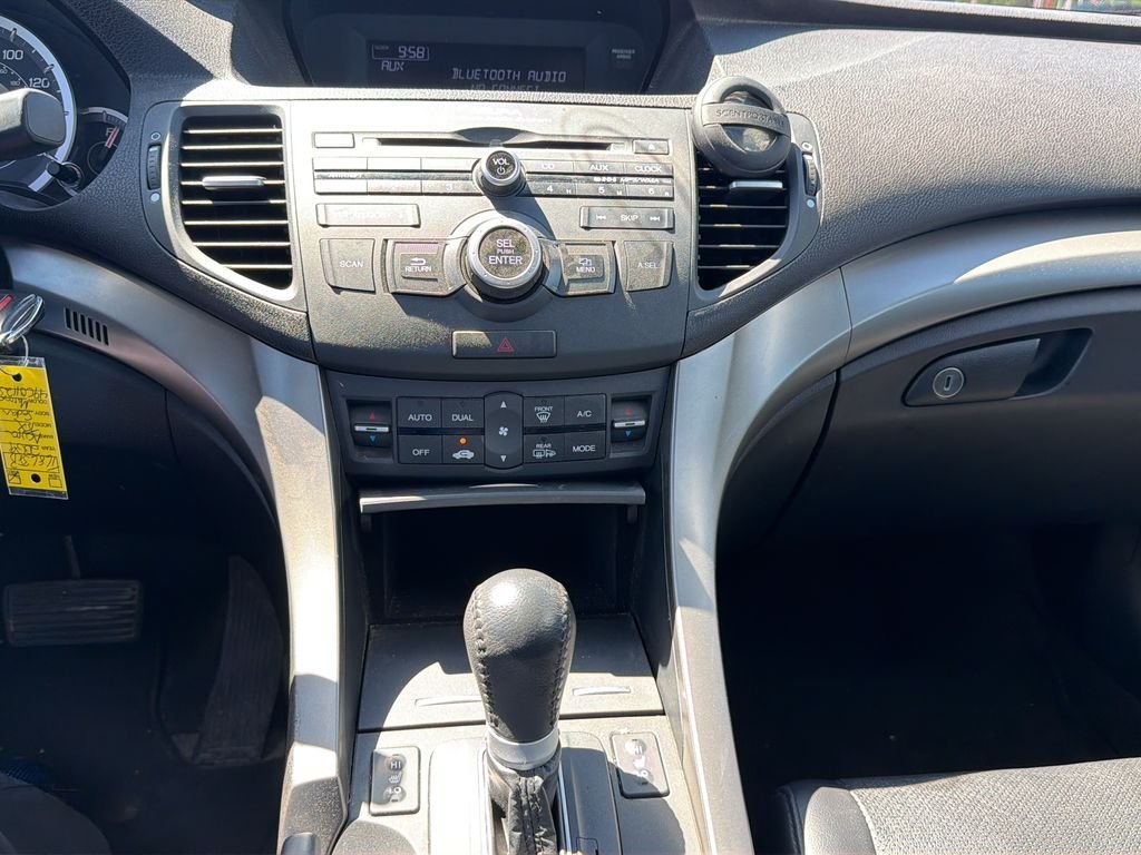 Used 2009 Red Acura Technology image 11