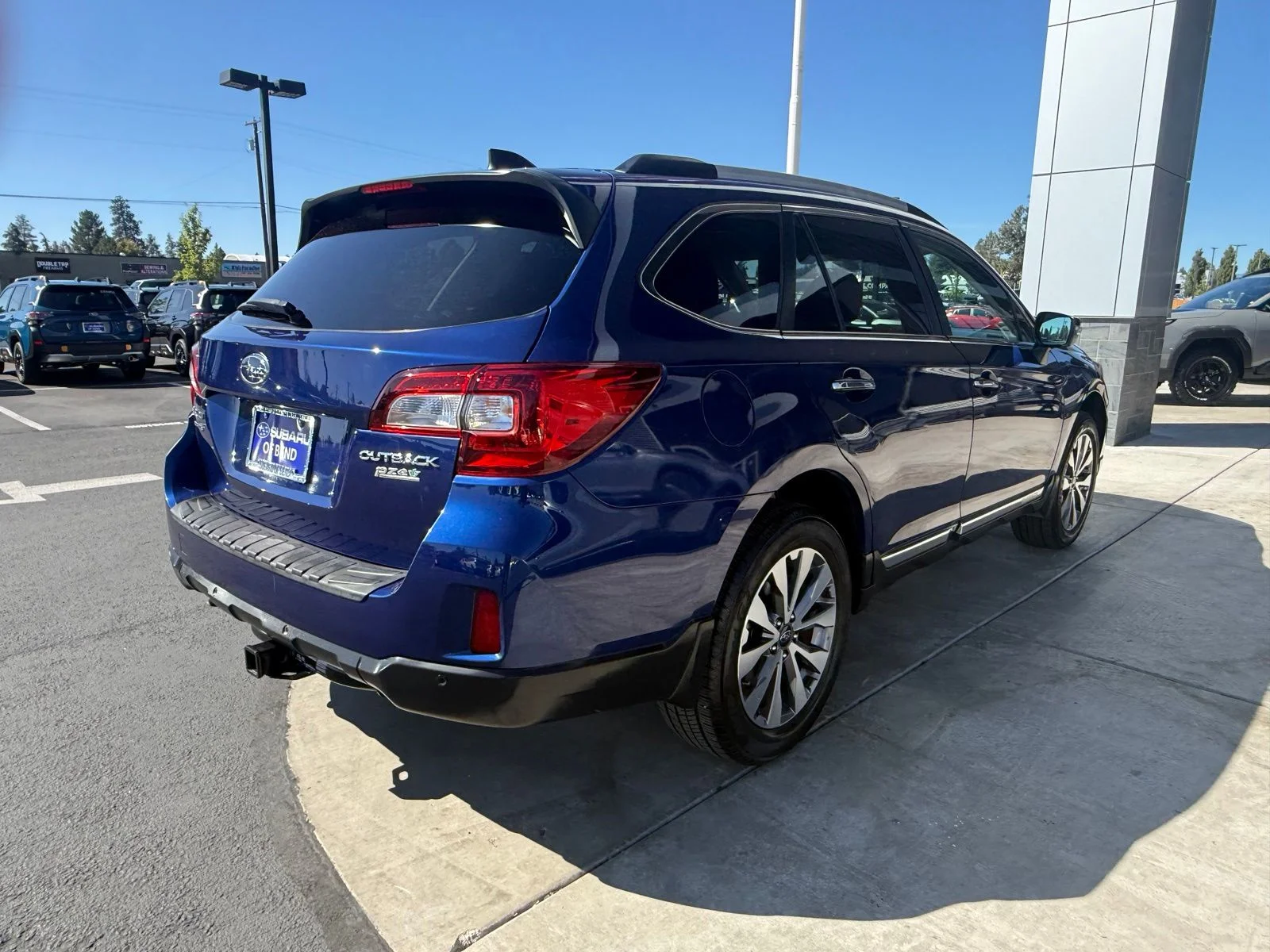 Used 2017 Lapis Blue Subaru 2.5i image 5