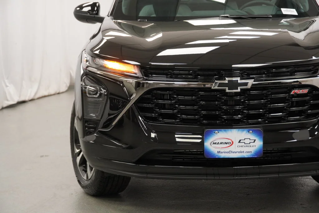 New 2026 Mosaic Black Metallic Chevrolet 1RS image 9