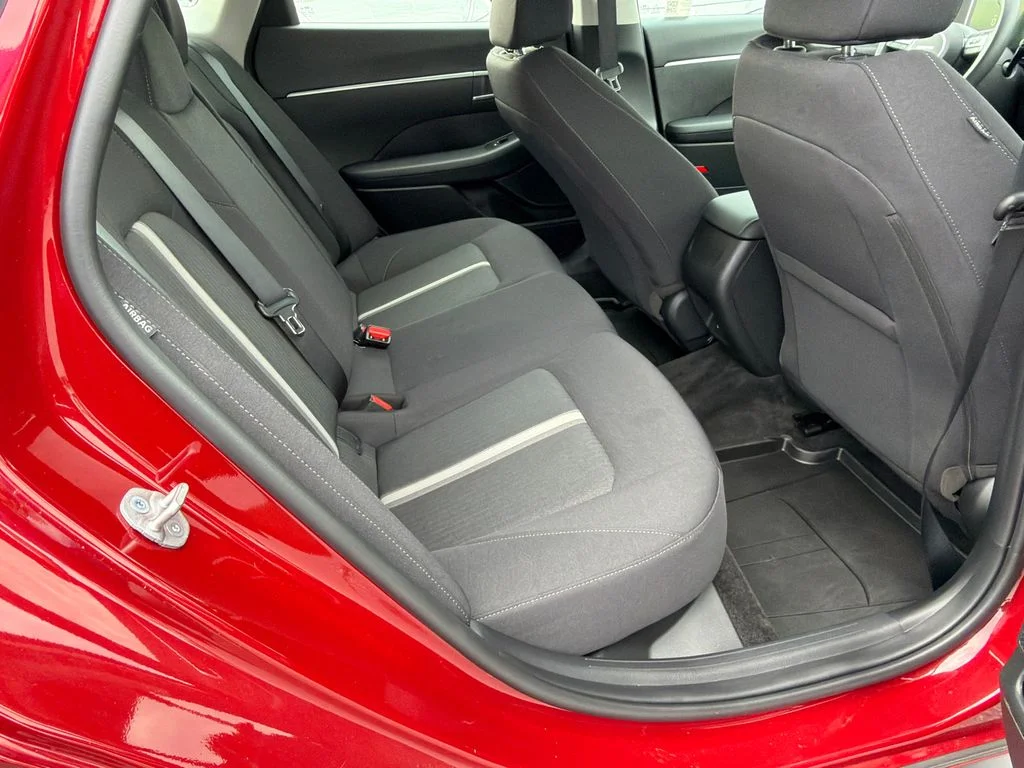 Used 2025 Red Hyundai SE image 15