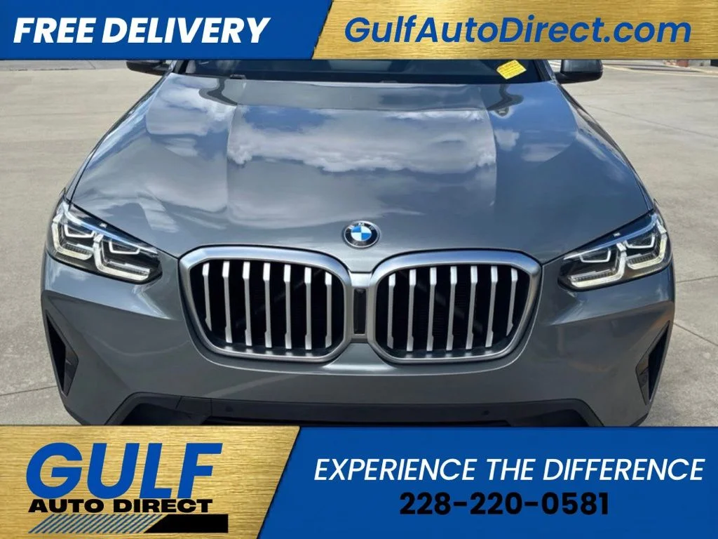 Used 2024 Gray BMW sDrive30i image 2