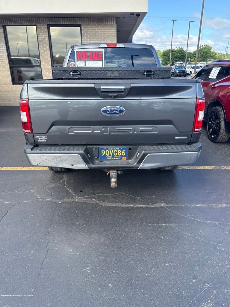 Used 2018 Gray Ford  image 2