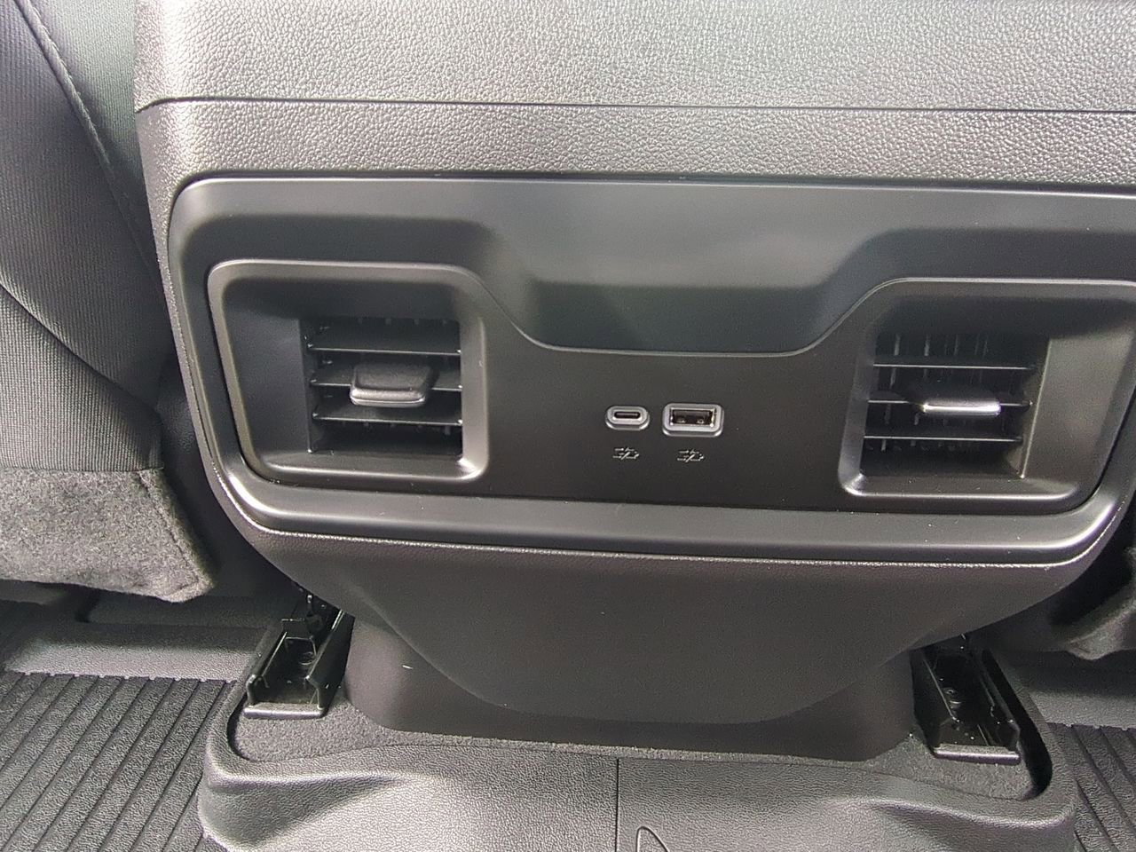 2025 Chevrolet Silverado 1500 LT Trail Boss - Photo 21