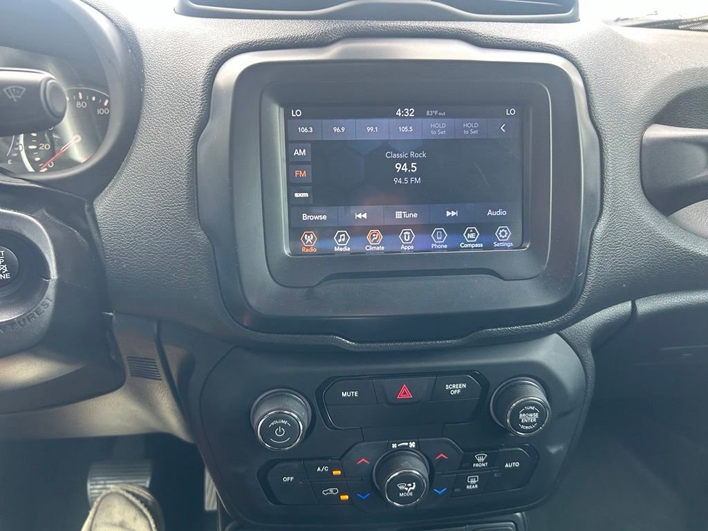 Used 2018 Black Jeep Latitude image 13