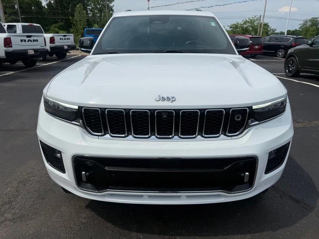 Used 2021 White/off-white Jeep Overland image 3