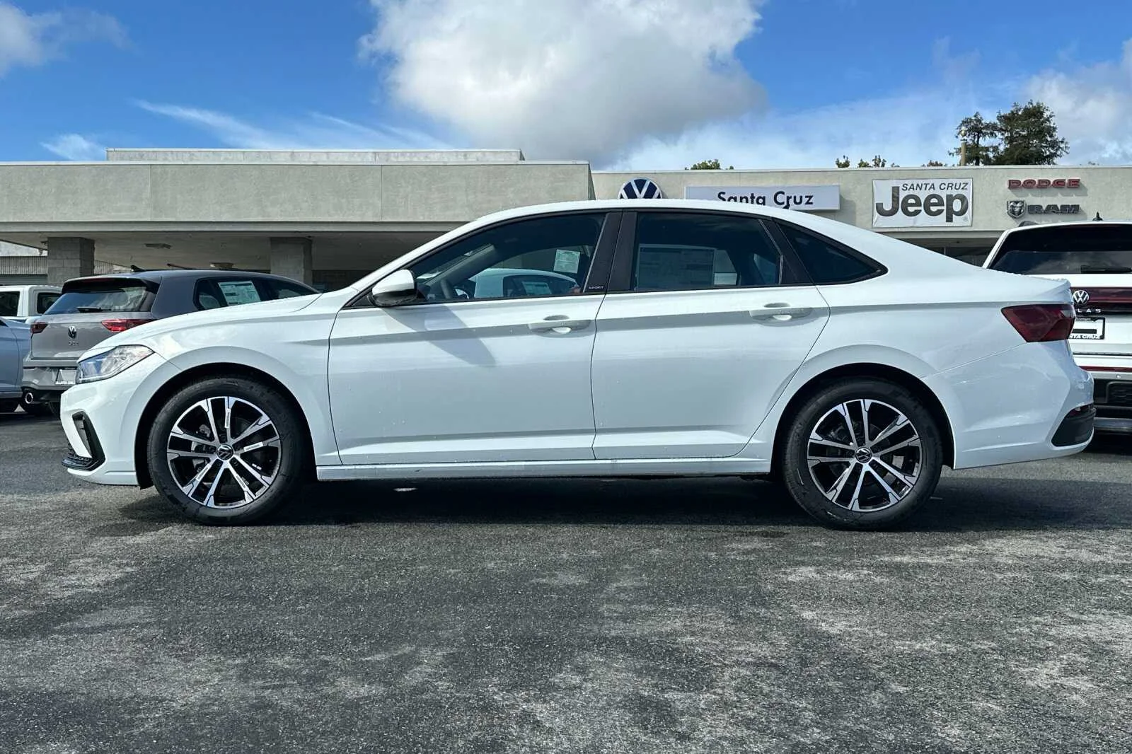 2026 Volkswagen Jetta Sport - Photo 7