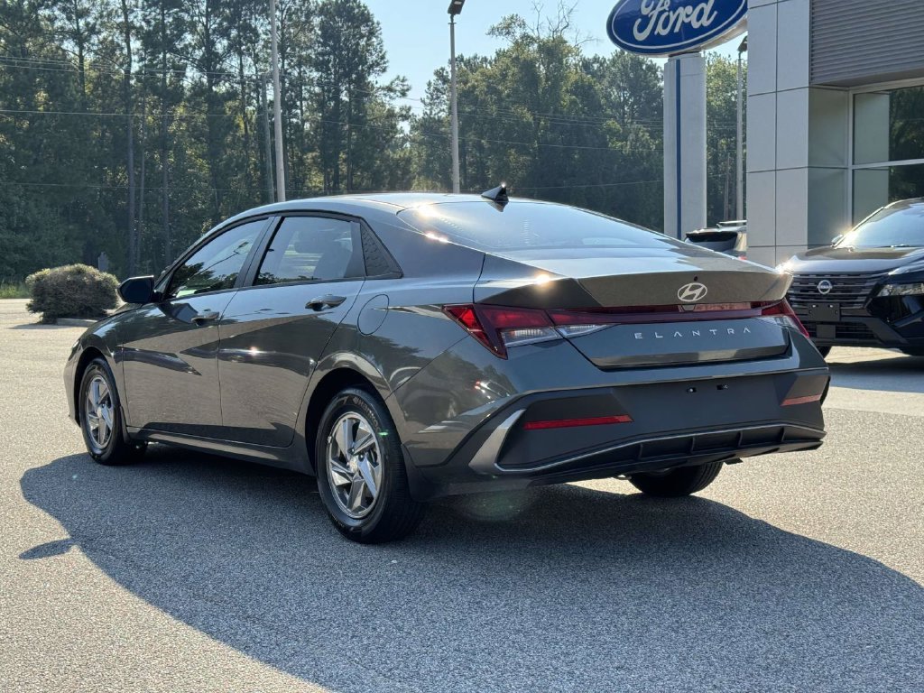 Used 2025 Gray Hyundai SE image 24