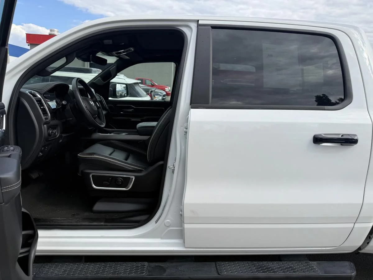 Used 2024 White RAM Laramie 4x4 Crew Cab image 10