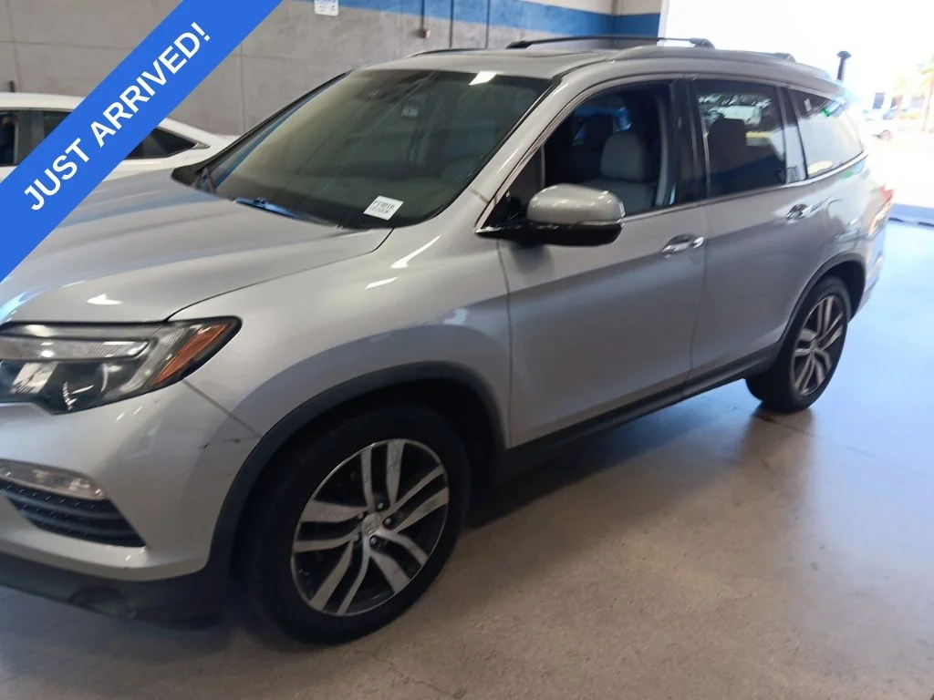 2018 Honda Pilot 4WD Touring's photo