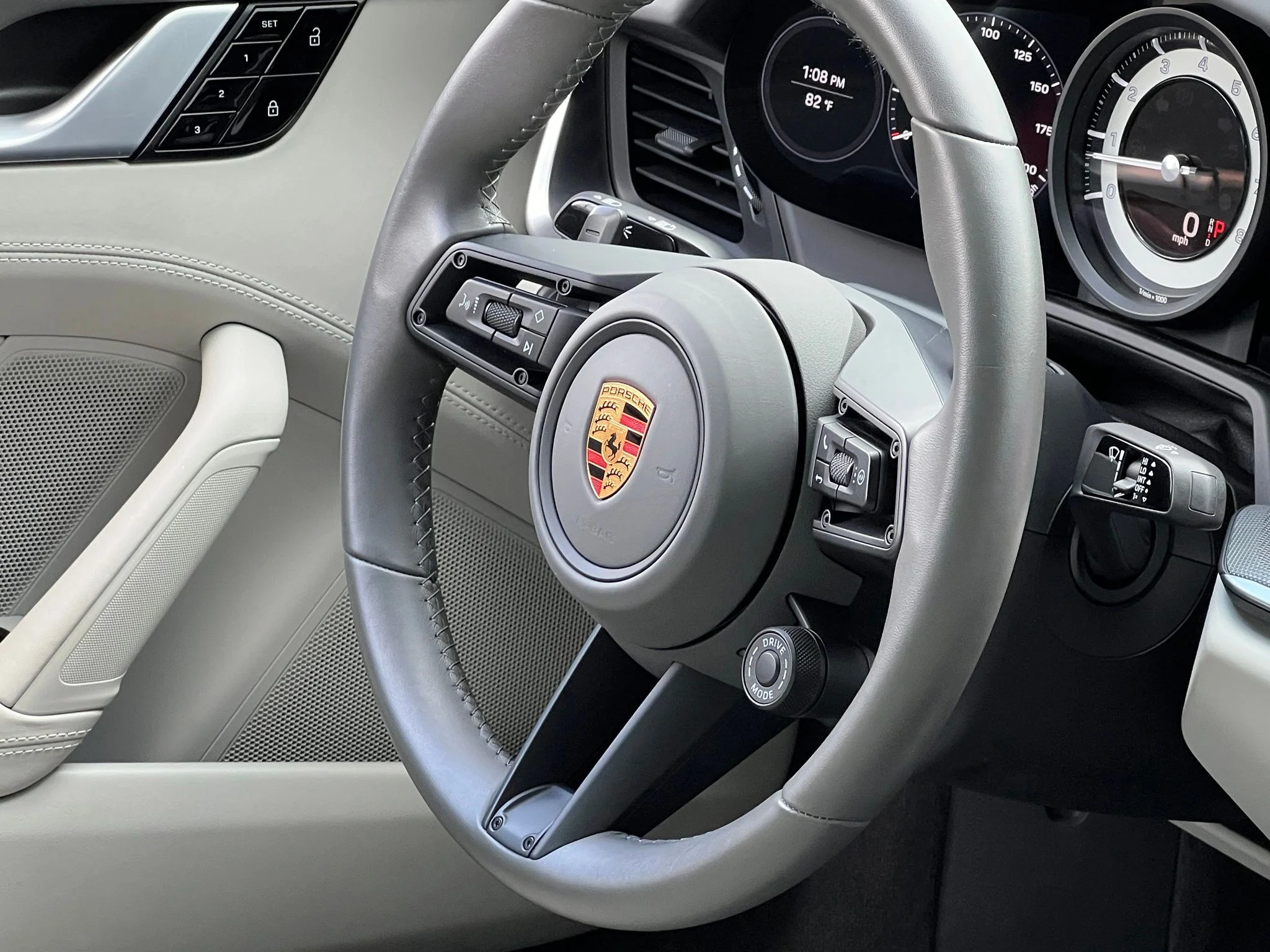 Used 2020 White Porsche Carrera 4S image 19