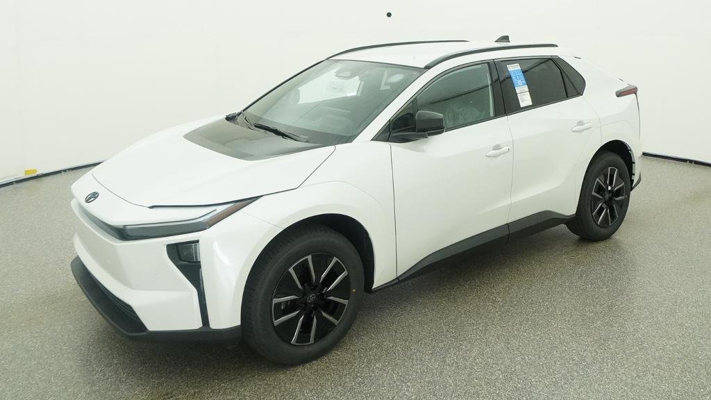 New 2026 Wind Chill Pearl Toyota XLE image 31