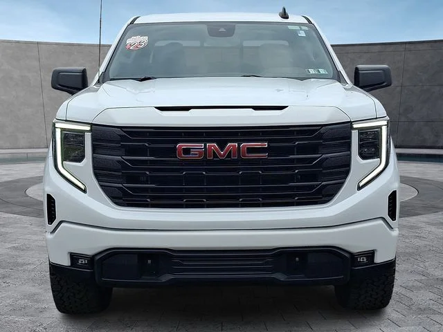 Used 2023 White GMC Elevation image 7