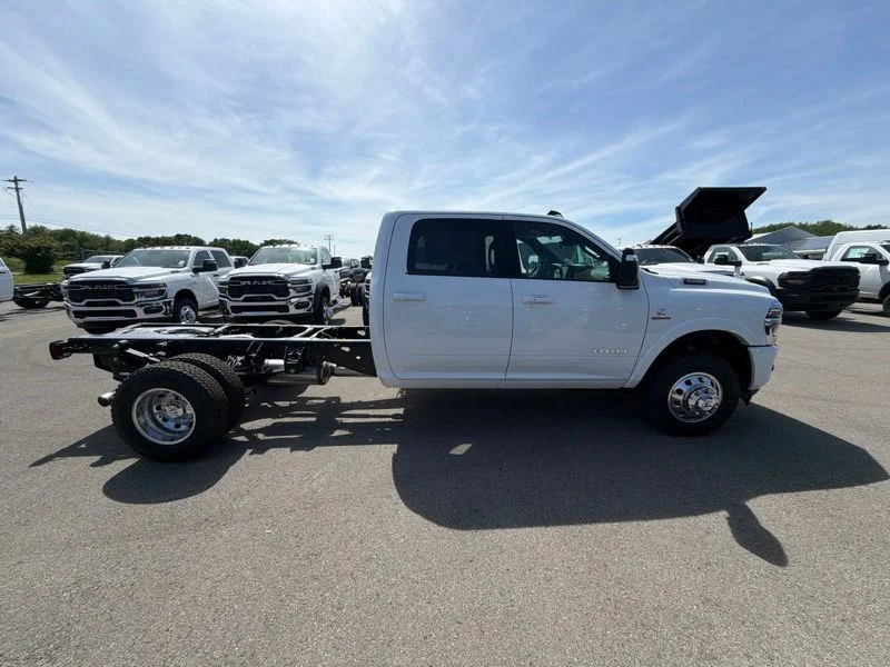 New 2026 Bright White Clear-Coat Exterior Paint RAM Laramie image 2