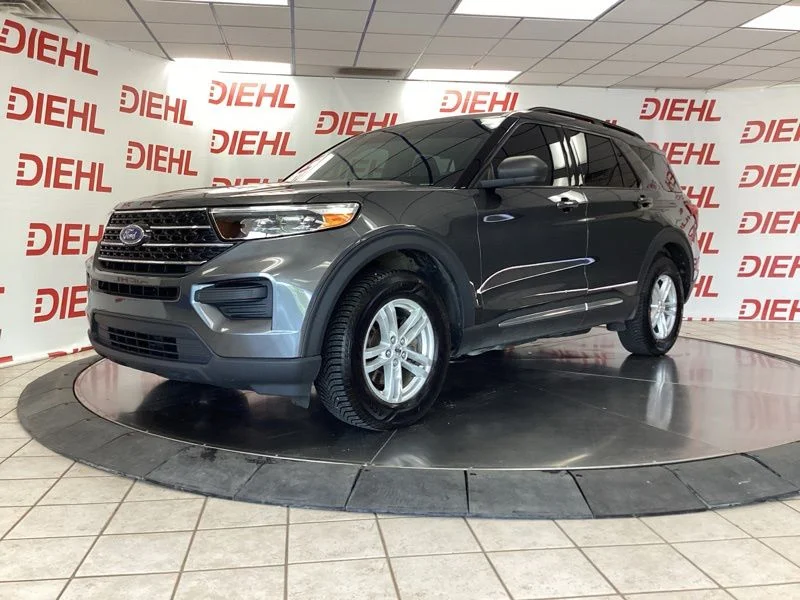 Used 2020 Gray Ford XLT image 3