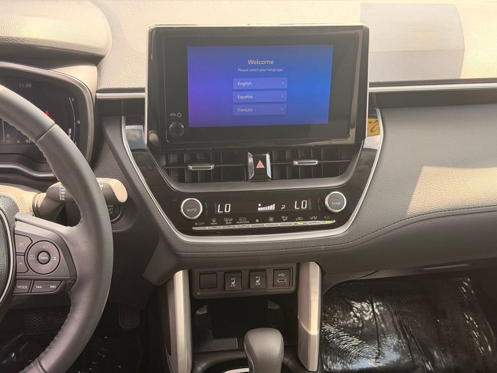Used 2025 Silver Toyota XLE image 17