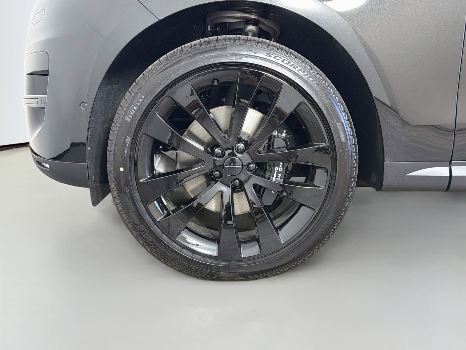 New 2026 Santorini Black LAND ROVER SE image 36