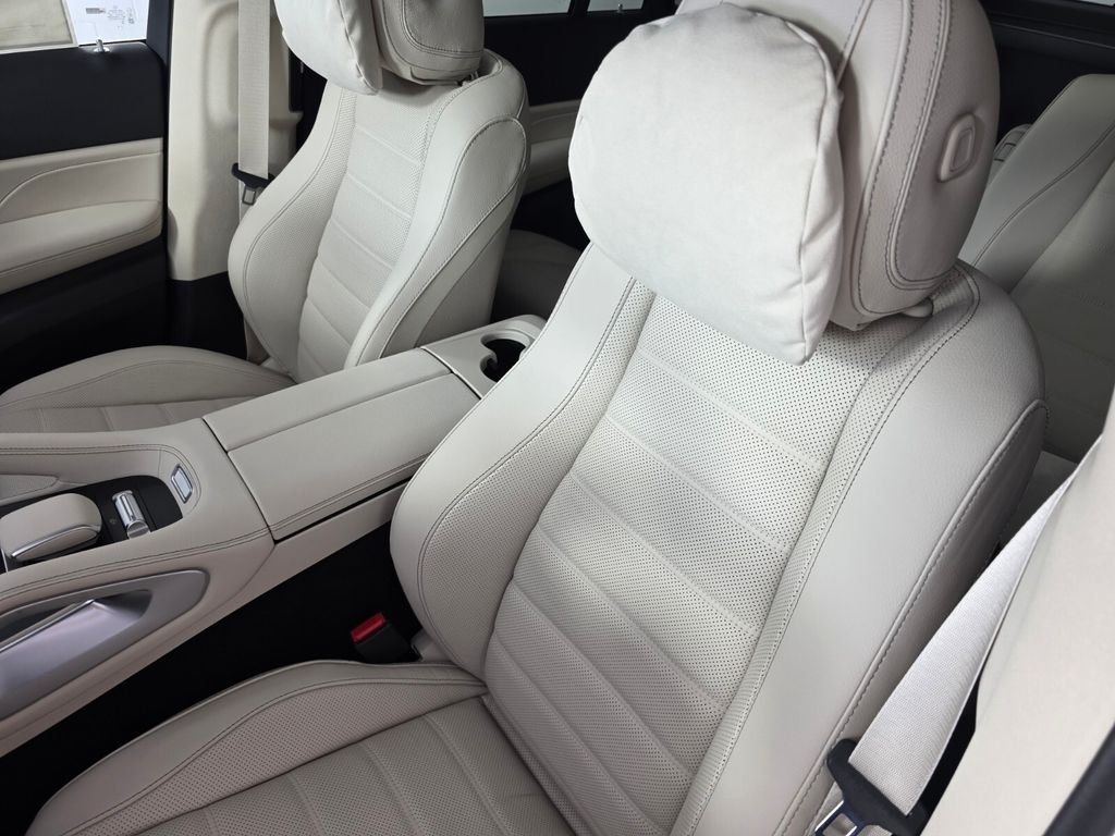 New 2026 Polar White Mercedes-Benz GLS 450 image 8