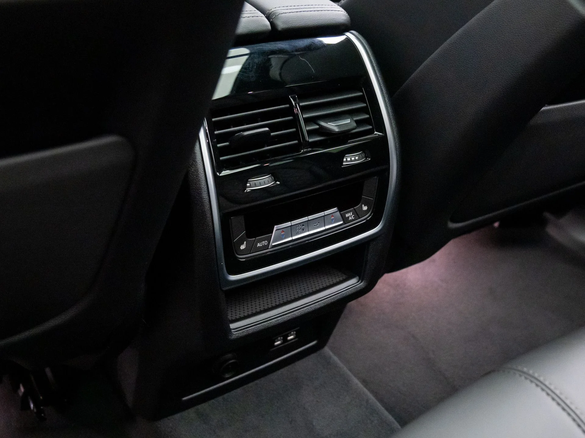 Certified Used 2026 Black BMW xDrive40i image 19