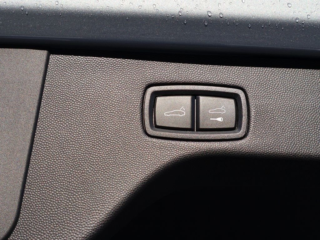 Used 2025 Dolomite Silver Metallic Porsche 4S image 19