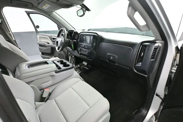 Used 2016 Silver Chevrolet LS image 38