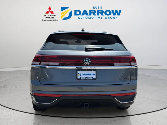 Used 2024 Gray Volkswagen 2.0T SE w/Technology image 4
