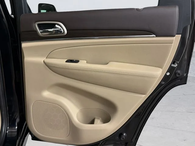Used 2017 Black Jeep Overland image 34
