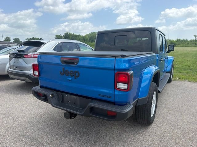 Used 2020 Hydro Blue Pearlcoat Jeep Sport image 10