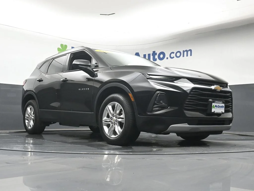 Used 2019 Black Chevrolet Base image 26